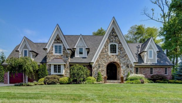 FEATURED PROPERTY: 264 Appletree Lane, Mountainside, NJ; Custom-Built Home; 6BR/6BA — $1,199,900